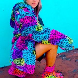SPVCE ISLAND 🛸 RAINBOW LEOPARD FAUX FUR COAT